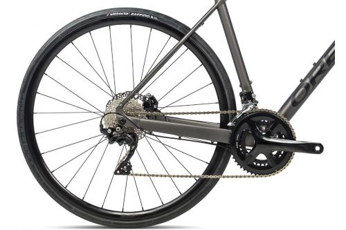 Rower szosowy Orbea Avant H30 105 HYDRAULIC w 100% gotowy + Gratis